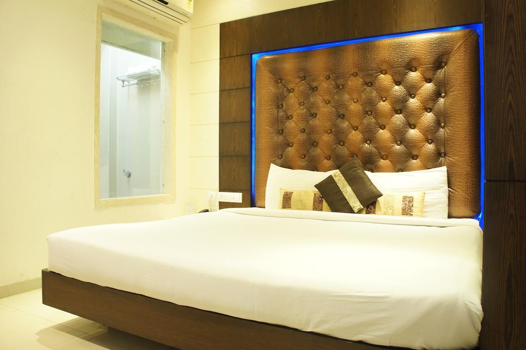 Hotel Surya Prime Kota  Εξωτερικό φωτογραφία